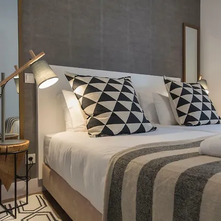 公寓 High Ceiling Duplex At Cais Do Sodre Lisboa