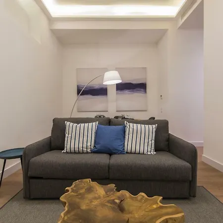 High Ceiling Duplex At Cais Do Sodre Appartement