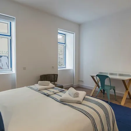 High Ceiling Duplex At Cais Do Sodre * Lisboa